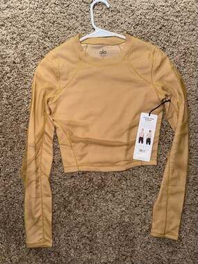 Alo Yoga Vision Long Sleeve Mesh Moves Top Caramel Latte Size XS